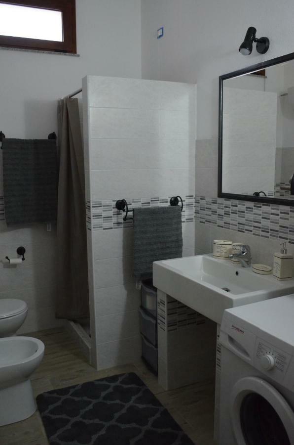 Appartamento Vacanza Da Luisa San Giovanni Suergiu Luaran gambar